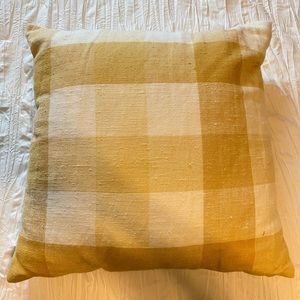 yellow pillow for @brookelynn0607